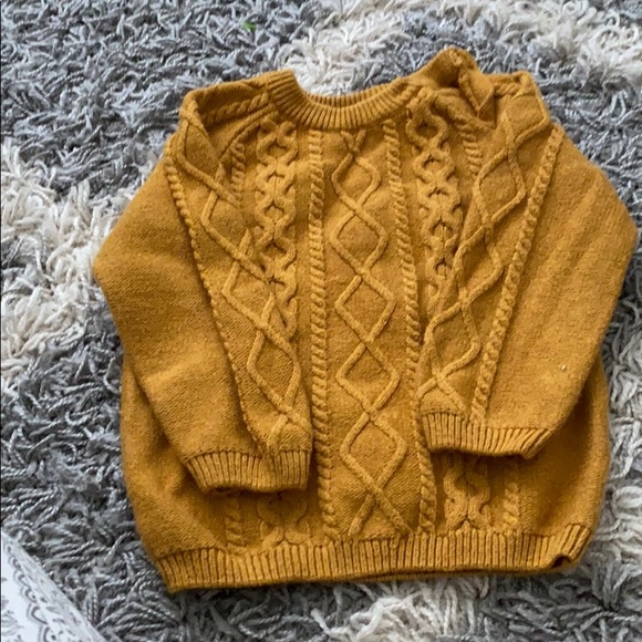 Cable knit sweater - Picture 2 of 2